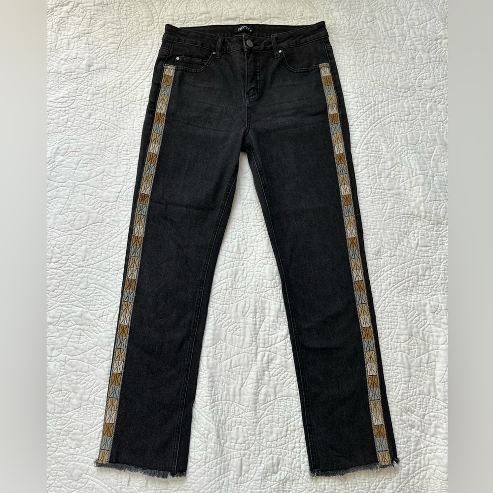 Apny Slim Straight Ankle Black Jeans with Geometric Embroidery Detail